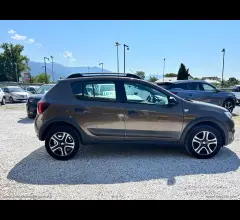 Auto - Dacia sanderostepway1.0tce100 eco-g 15th anniv
