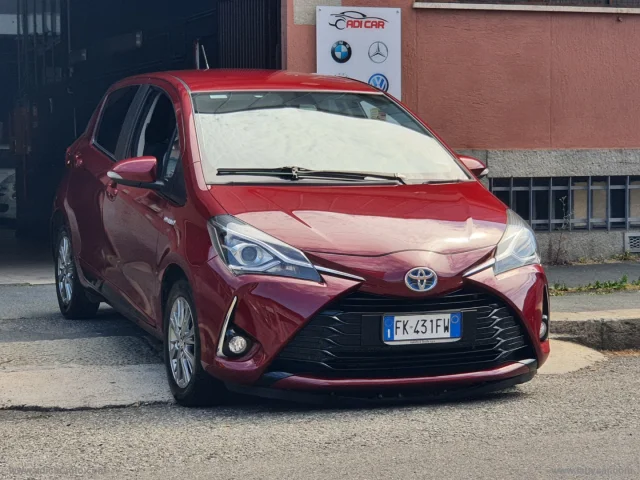 Toyota yaris 1.5 hybrid 5p.