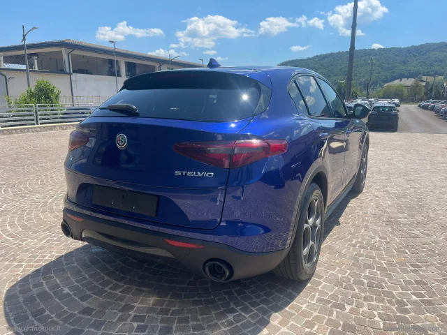 Auto - Alfa romeo stelvio 2.2 t.diesel 190cv at8 q4 sprint
