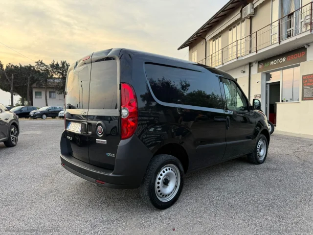 Auto - Fiat doblò 1.4 t-jet natural power sx cargo
