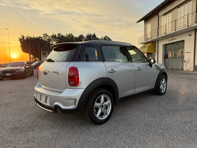 Auto - Mini 2.0 sd cooper countryman all4