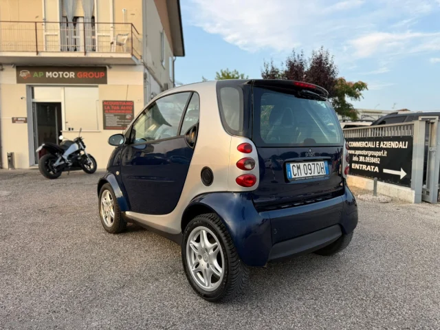 Auto - Smart fortwo 700 coupe passion