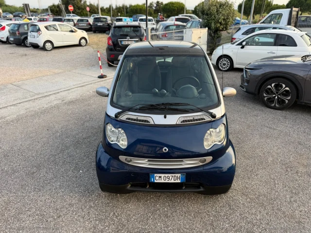 Auto - Smart fortwo 700 coupe passion