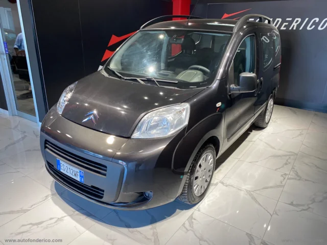 Auto - Citroen nemo multispace 1.3 hdi 75 silver sel.