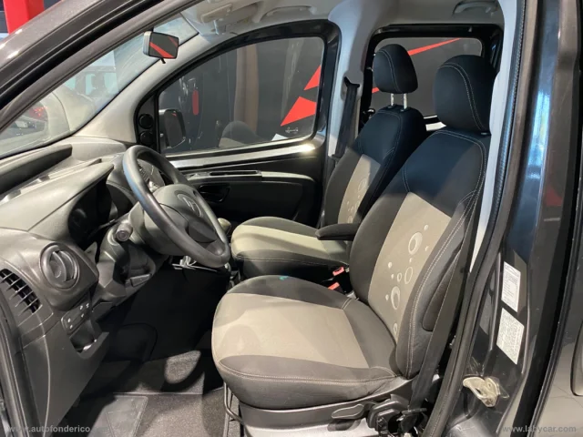 Auto - Citroen nemo multispace 1.3 hdi 75 silver sel.