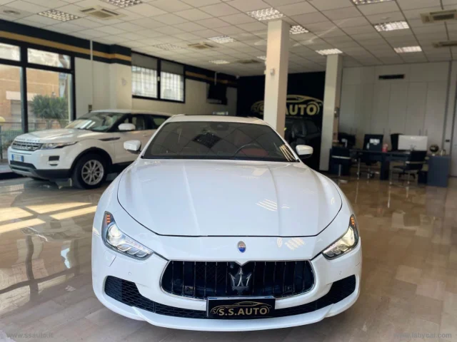 Auto - Maserati ghibli v6 diesel 275 cv nerissimo ed.