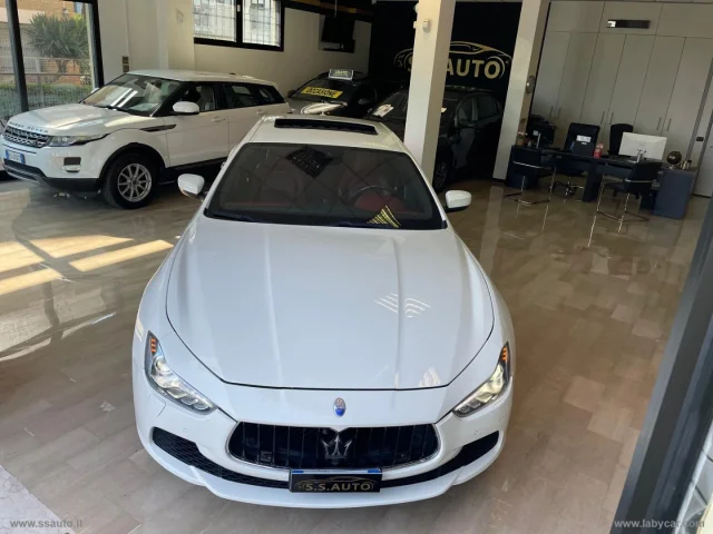 Auto - Maserati ghibli v6 diesel 275 cv nerissimo ed.