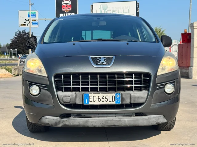 Auto - Peugeot 3008 1.6 hdi 110 cv ca. robot. premium