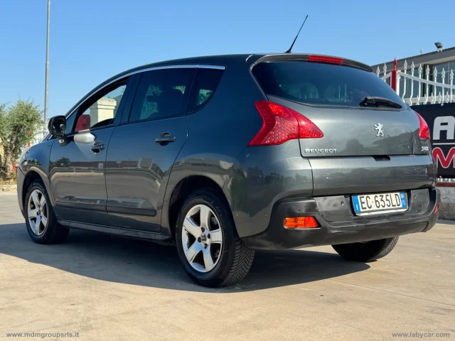 Auto - Peugeot 3008 1.6 hdi 110 cv ca. robot. premium