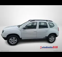 Auto - Dacia duster 1.6 110 cv 4x2 gpl laurÃ©ate