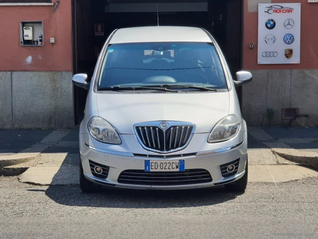Auto - Lancia musa 1.3 mjt 90 cv oro