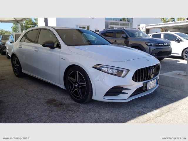 Mercedes-benz a 180 d automatic premium amg line