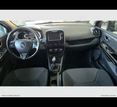 Auto - Renault clio 1.2 75 cv 5p. live