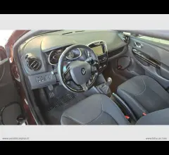 Auto - Renault clio 1.2 75 cv 5p. live