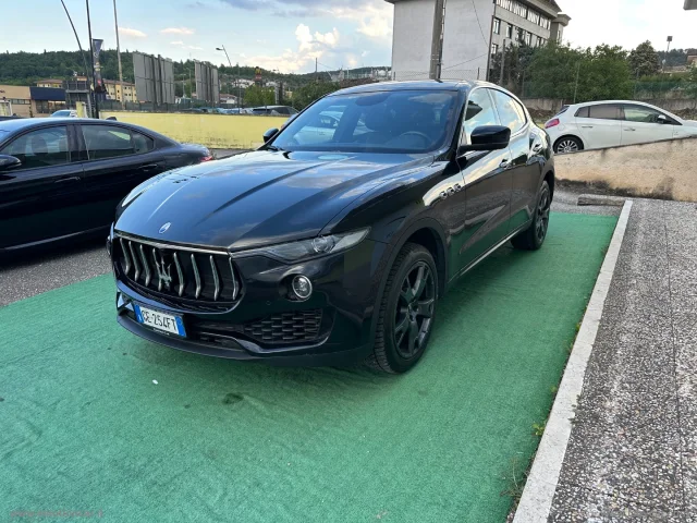 Auto - Maserati levante v6 diesel awd gransport