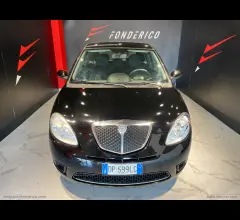 Lancia ypsilon 1.2 platino