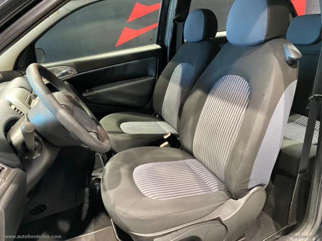 Auto - Lancia ypsilon 1.2 platino