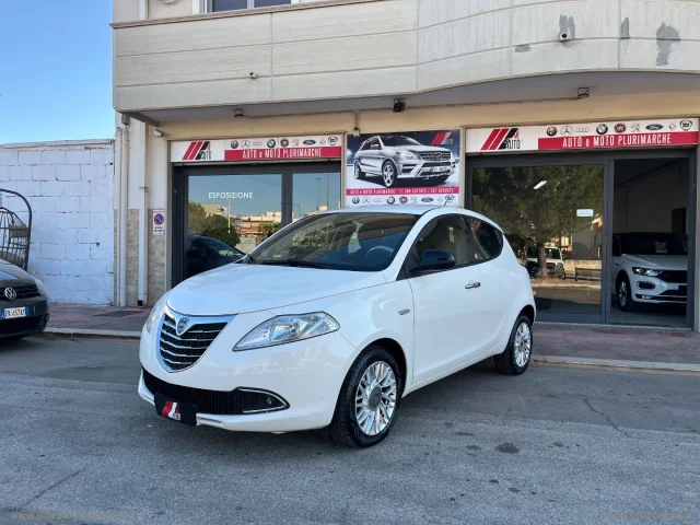 Lancia ypsilon 1.2 69 cv 5p. gpl ecochic gold