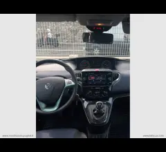Auto - Lancia ypsilon 1.2 69 cv 5p. gpl a. ferretti