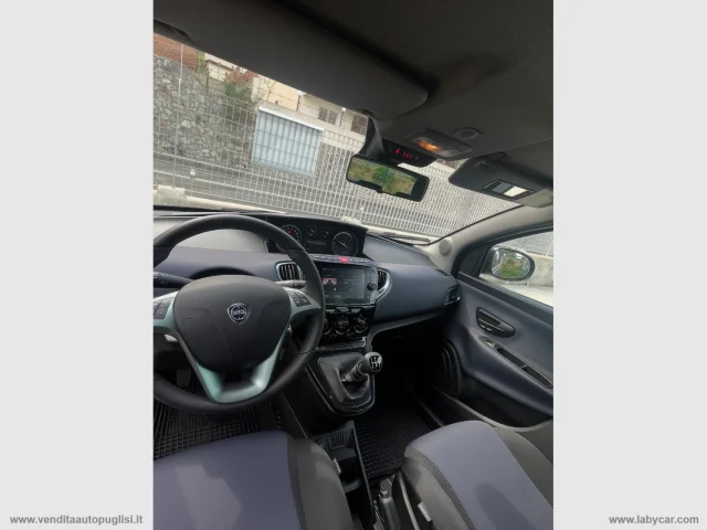 Auto - Lancia ypsilon 1.2 69 cv 5p. gpl a. ferretti