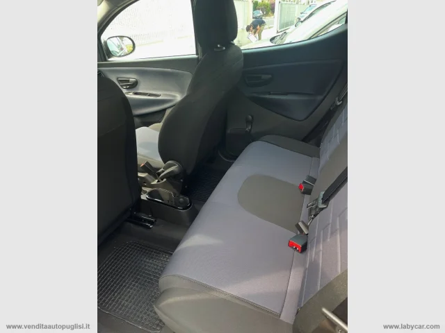 Auto - Lancia ypsilon 1.2 69 cv 5p. gpl a. ferretti