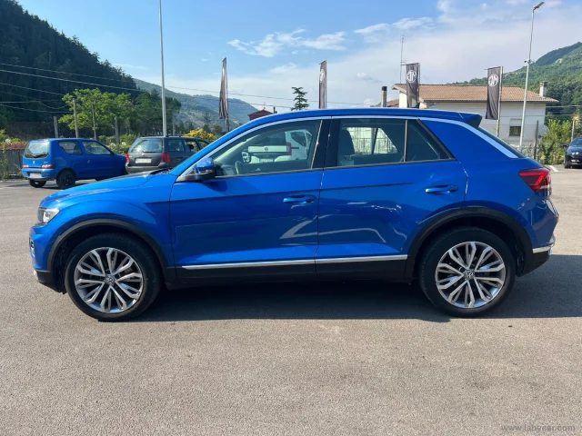 Auto - Volkswagen t-roc 2.0 tdi 150 dsg adv. bluemot. tech