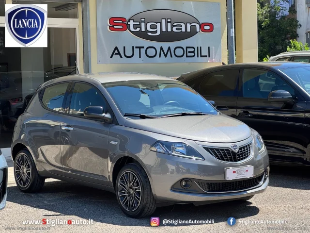 Lancia ypsilon 1.0 firefly 5p.s&s hybryd gold