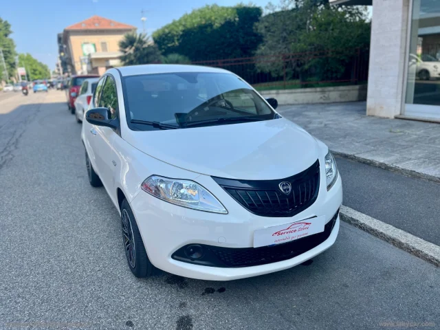 Lancia ypsilon 1.0 firefly 5p. s&s hybrid oro