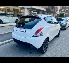 Auto - Lancia ypsilon 1.0 firefly 5p. s&s hybrid oro