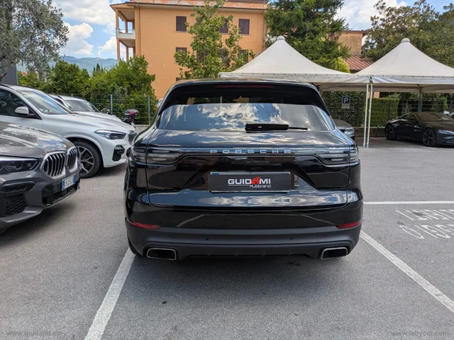 Auto - Porsche cayenne 3.0 v6
