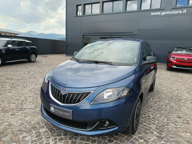 Lancia ypsilon 1.0 firefly 5p.s&s hybryd gold