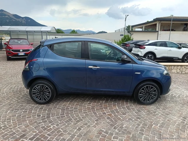 Auto - Lancia ypsilon 1.0 firefly 5p.s&s hybryd gold