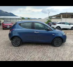 Auto - Lancia ypsilon 1.0 firefly 5p.s&s hybryd gold