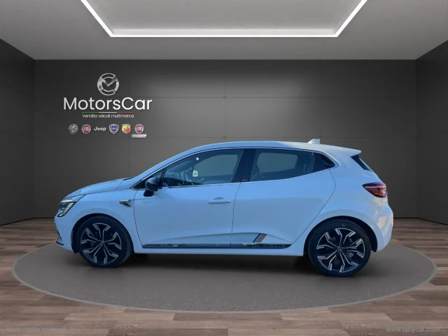 Auto - Renault 1.6 e-tech hybrid r.s. line 140cv auto