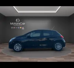 Auto - Peugeot 208 puretech 82 5p. active