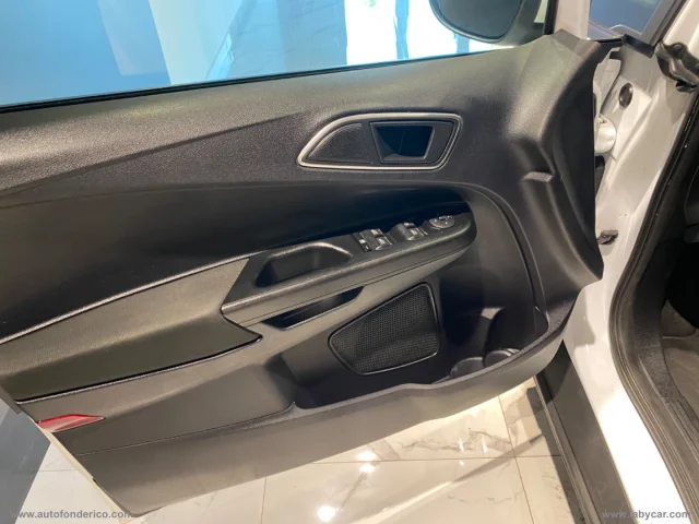 Auto - Ford b-max 1.5 tdci 75 cv titanium