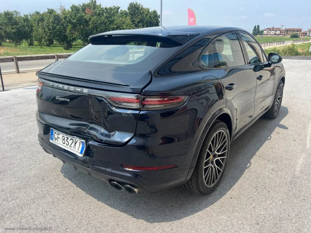 Auto - Porsche cayenne coupè 3.0 v6