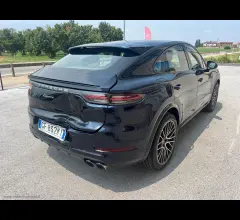 Auto - Porsche cayenne coupè 3.0 v6