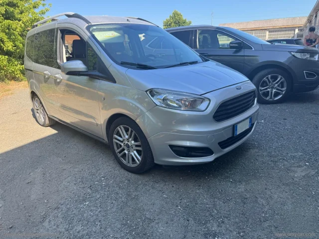 Auto - Ford tourneo courier 1.5 tdci 75 cv titanium