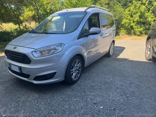Auto - Ford tourneo courier 1.5 tdci 75 cv titanium