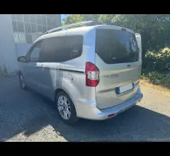 Auto - Ford tourneo courier 1.5 tdci 75 cv titanium
