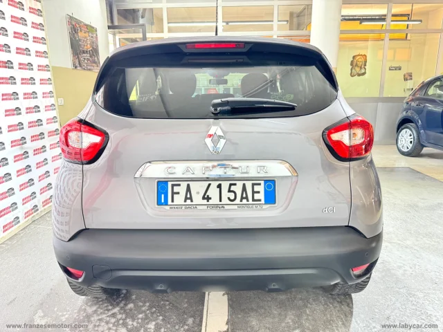 Auto - Renault captur 1.5 dci 8v 90 cv s&s iconic
