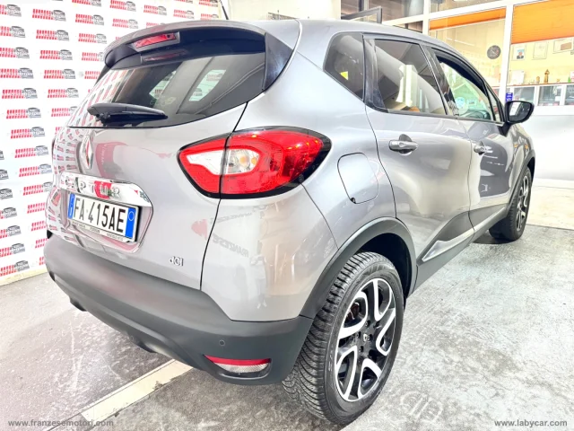 Auto - Renault captur 1.5 dci 8v 90 cv s&s iconic