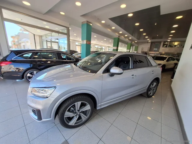 Auto - Audi q2 30 tdi s tronic admired