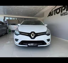 Renault clio dci 8v 75cv 5p. moschino zen