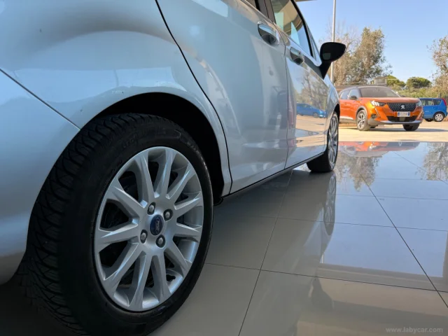 Auto - Ford b-max 1.5 tdci 75 cv titanium