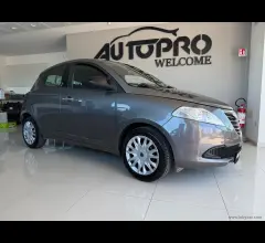 Auto - Lancia ypsilon 1.2 69 cv 5p. s&s silver