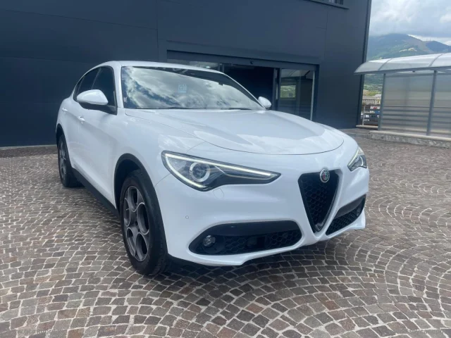 Auto - Alfa romeo stelvio 2.2 t.diesel 190cv at8 q4 sprint