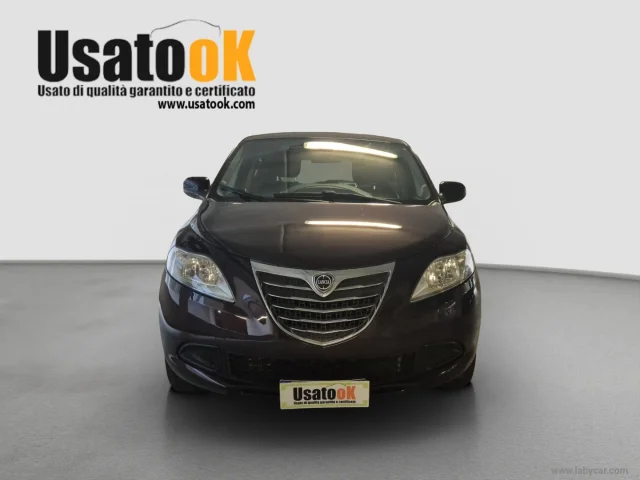 Auto - Lancia ypsilon 0.9 t.air 85cv 5p.met.ec.silver