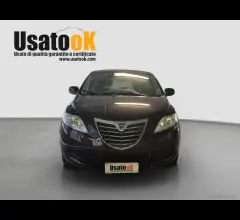 Auto - Lancia ypsilon 0.9 t.air 85cv 5p.met.ec.silver